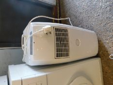 SMALL PORTABLE AIR CONDITIONING UNIT