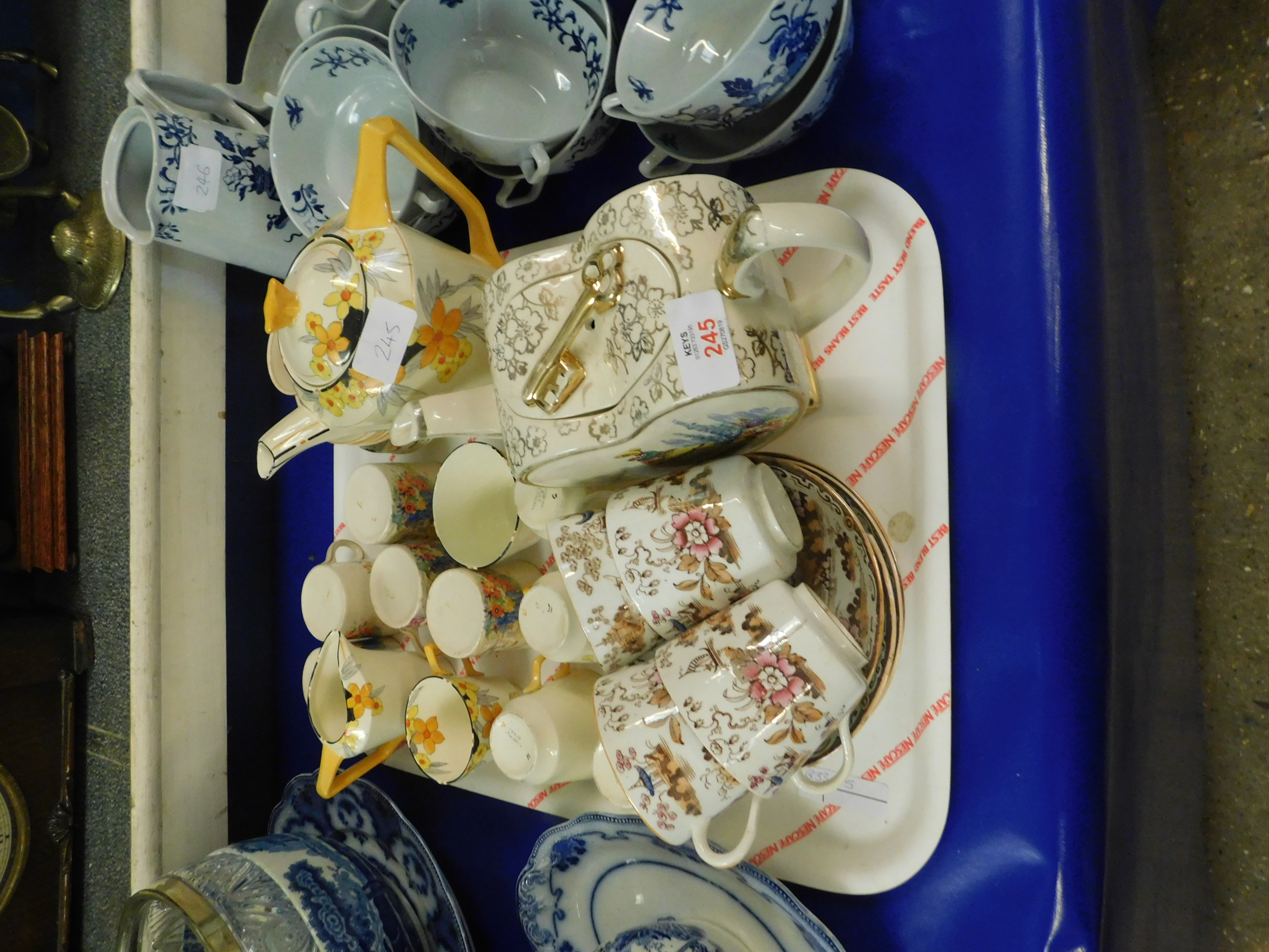 TRAY CONTAINING CROWN DUCAL BAG LAND PART TEA WARES, TEA POT, ETC