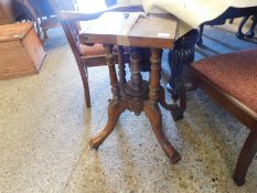 VICTORIAN WALNUT CIRCULAR OCCASIONAL TABLE WITH INLAID DETAIL WITH FOUR COLUMN SUPPORTS ON A