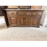 20TH CENTURY LOW SIDEBOARD, WIDTH APPROX 152CM