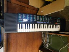 YAMAHA SMALL PORTABLE KEYBOARD PSS-31