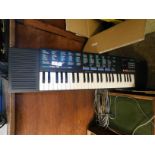 YAMAHA SMALL PORTABLE KEYBOARD PSS-31