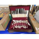 TEAK BOX CONTAINING MIXED SILVER PLATED CUTLERY