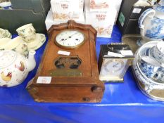 OAK FRAMED ENAMELLED DIAL MANTEL CLOCK WITH PRESENTATION PLAQUE TOGETHER WITH A MODERN METAMEX