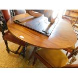 GOOD QUALITY REPRO MAHOGANY TWIN PEDESTAL DINING TABLE WITH ONE EXTRA LEAF EACH FITTED WITH TRIPOD