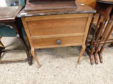 MIS 20TH CENTURY OAK FRAMED LIFT UP TOP SEWING BOX