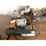 BOX QTY OF CLOCK MOVEMENTS A DISMANTLED CARRIAGE CLOCK, OAK FRAMED MANTLE CLOCK ETC