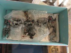 BOX OF LEAD PAINTED CAVALRY MEN