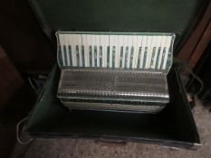 CASED CASALI VERONA PIANO ACCORDION