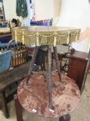 19TH CENTURY MAHOGANY HEXAGONAL TOP GIPSY TABLE WITH BOBBIN TURNED SUPPORTS