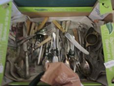 BOX CONTAINING MIXED SILVER PLATED FLATWARES, ELECTRICALS, PLASTIC M&M TOY ETC (2)