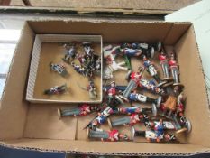 BOX OF LEAD PAINTED SOLDIERS
