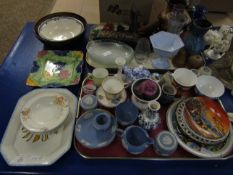 QTY OF MIXED CHINA WARES, DECORATIVE PLATES, WEDGEWOOD JASPER WARES ETC