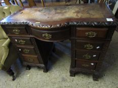 19TH CENTURY MAHOGANY TWIN PEDESTAL DESK WITH NINE DRAWERS AND BRASS HANDLES AND LEATHER INSERTS