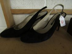 GIVENCHY LADIES HIGH HEELED SHOES, SIZE 9M