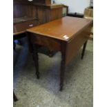 19TH CENTURY MAHOGANY PEMBROKE TABLE WITH SINGLE DRAWER TO END ON TURNED LEGS