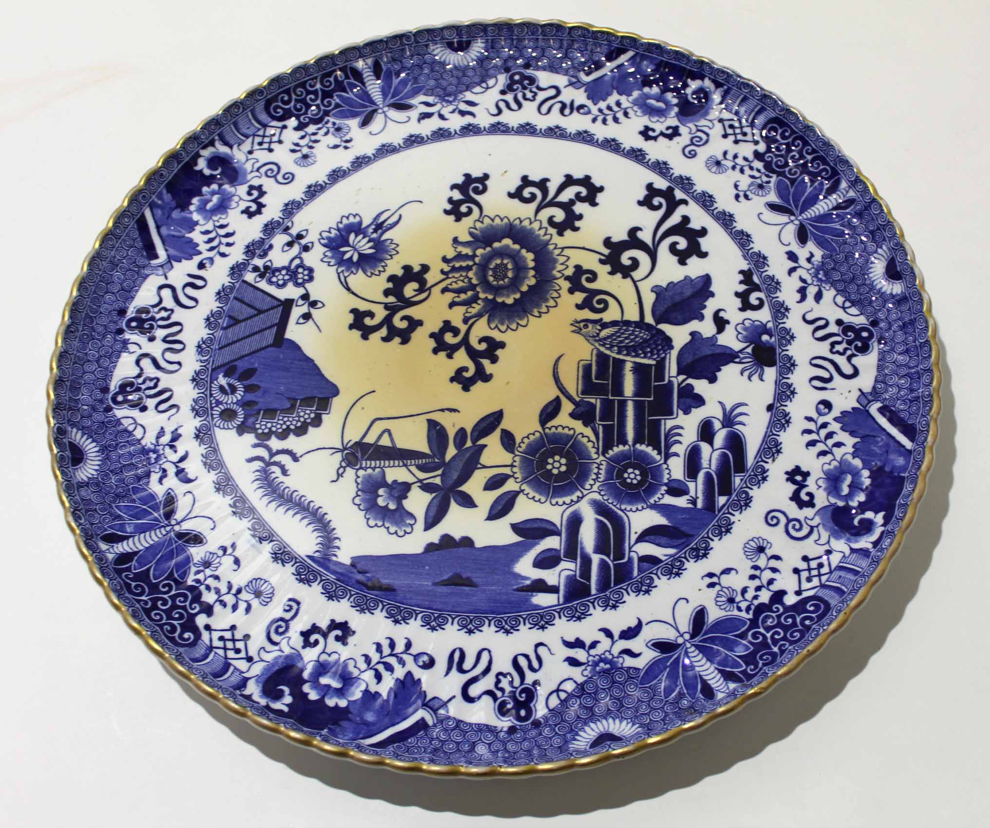 Large 19th century Copeland dish, decorated in underglaze blue, 45cm diam
