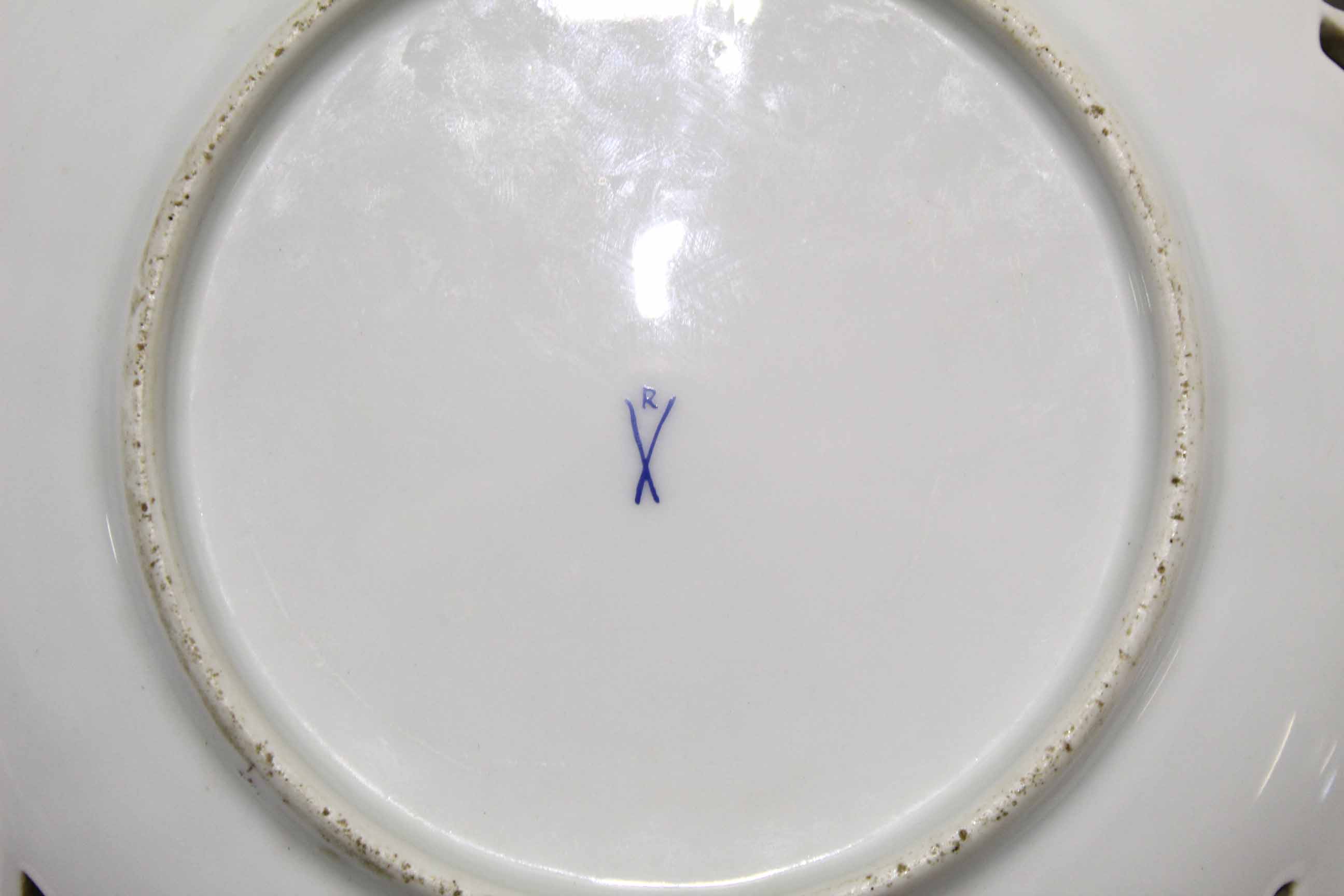 Meissen style Continental porcelain dish with reticulated borders and a pastoral scene to the - Image 3 of 3