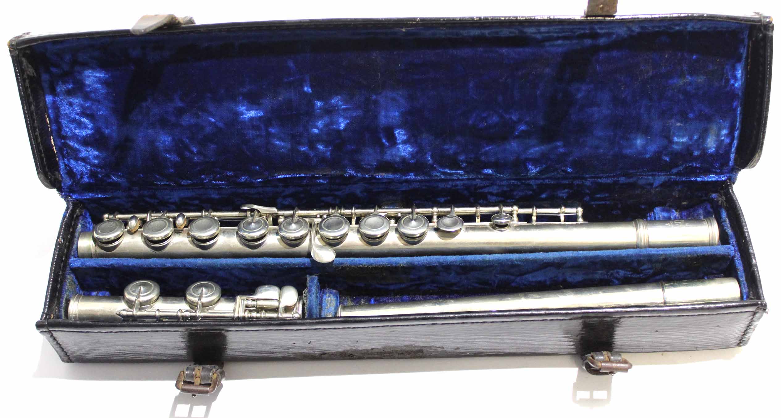 Vintage leather cased, silver plated flute, stamped "A1, Couture, Paris", No 3178 (of three parts) - Image 2 of 2