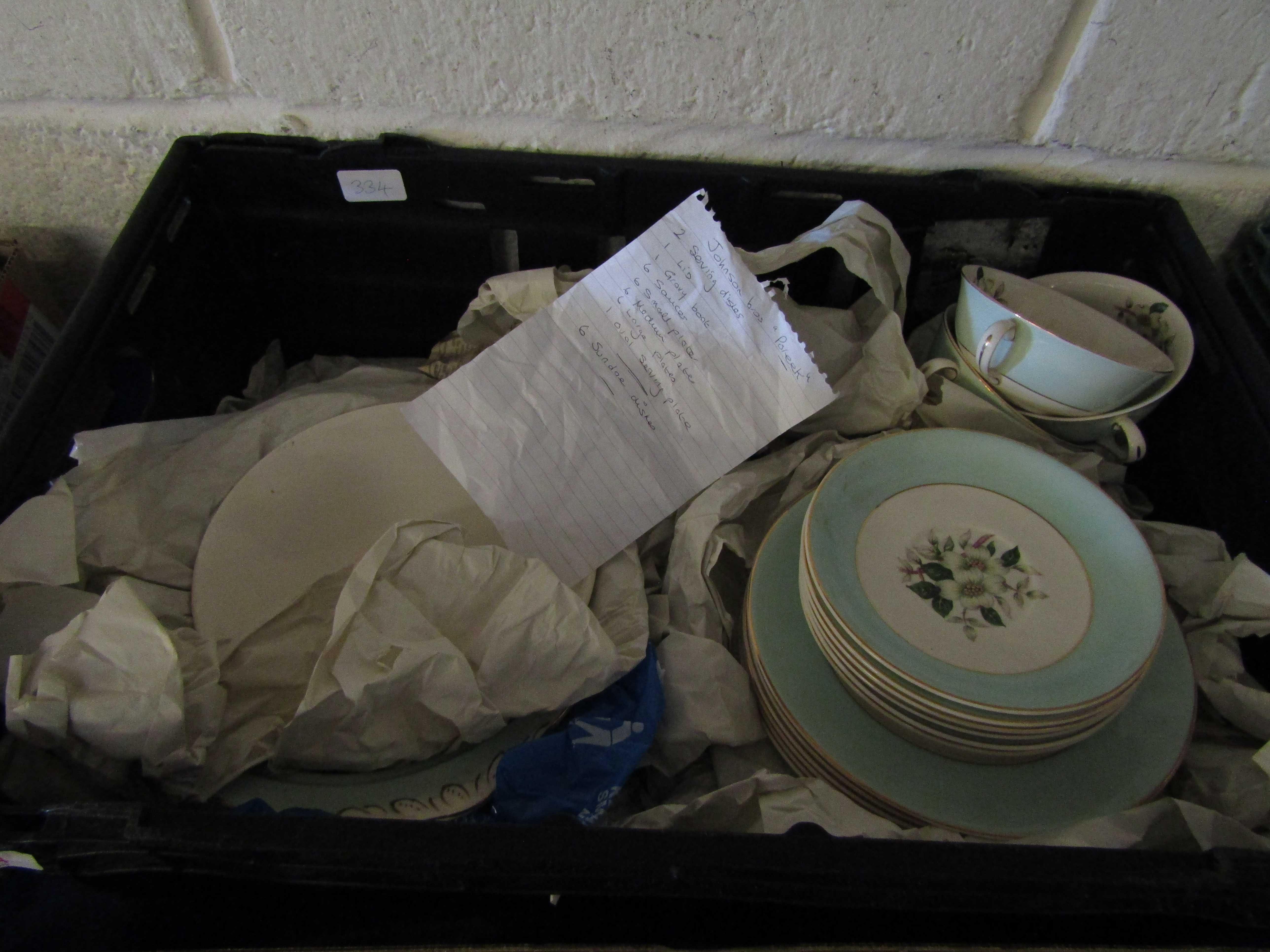 BOX CONTAINING PART JOHNSONS BROS TEA WARES WITH FLORAL CENTRES AND TURQUOISE RIMS