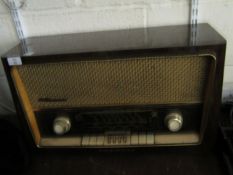 GRUNDIG MODEL 3028/GB VINTAGE RADIO