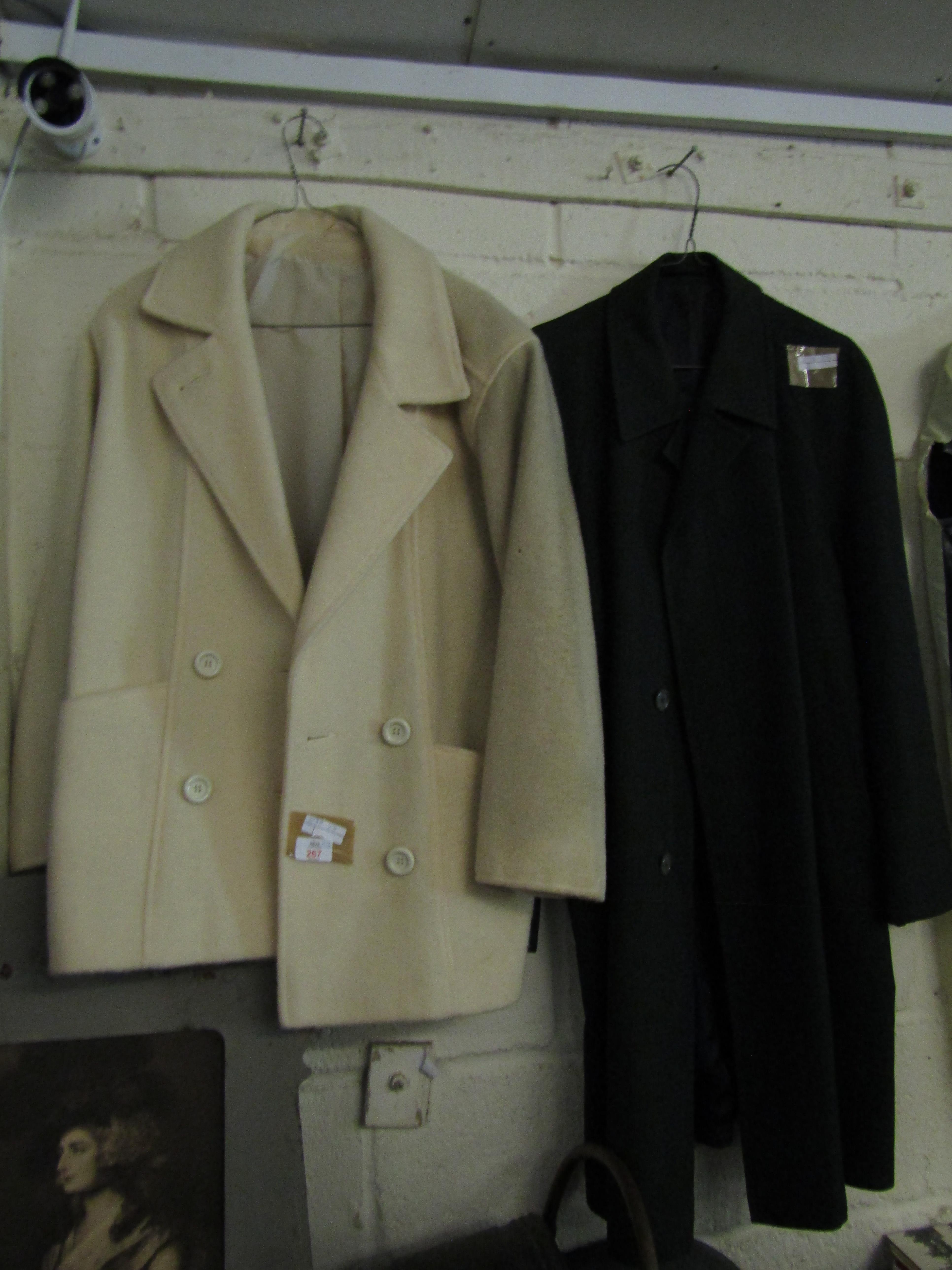 LADIES PURE WOOL JACKET TOGETHER WITH A FURTHER DUNN & CO LADIES JACKET (2)