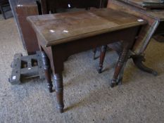 EDWARDIAN MAHOGANY SIDE TABLE ON FOUR RING TURNED LEGS