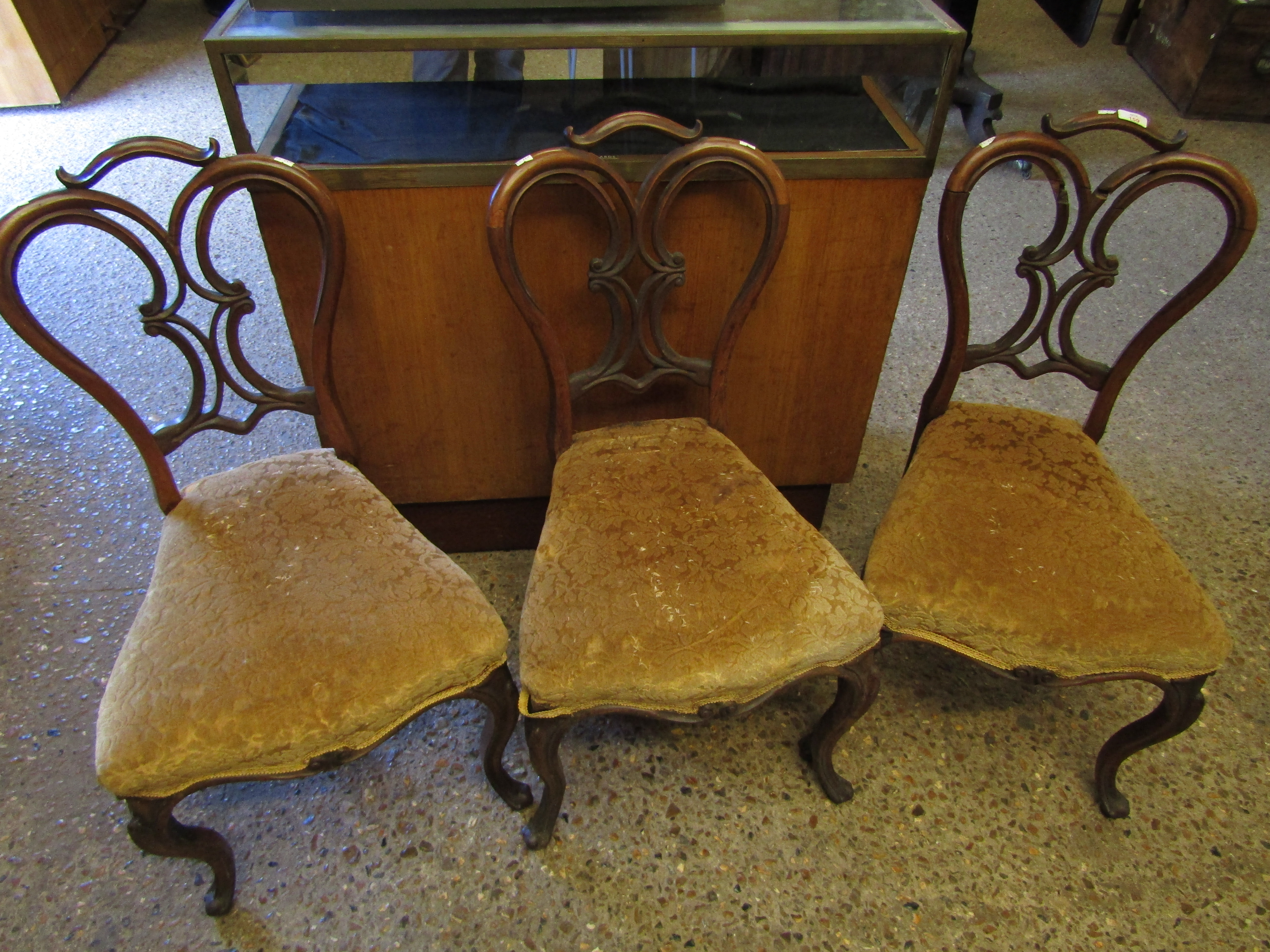 SET OF THREE 19TH CENTURY WALNUT OPEN AND PIERCED SPLAT BACK BEDROOM CHAIRS WITH UPHOLSTERED SEATS