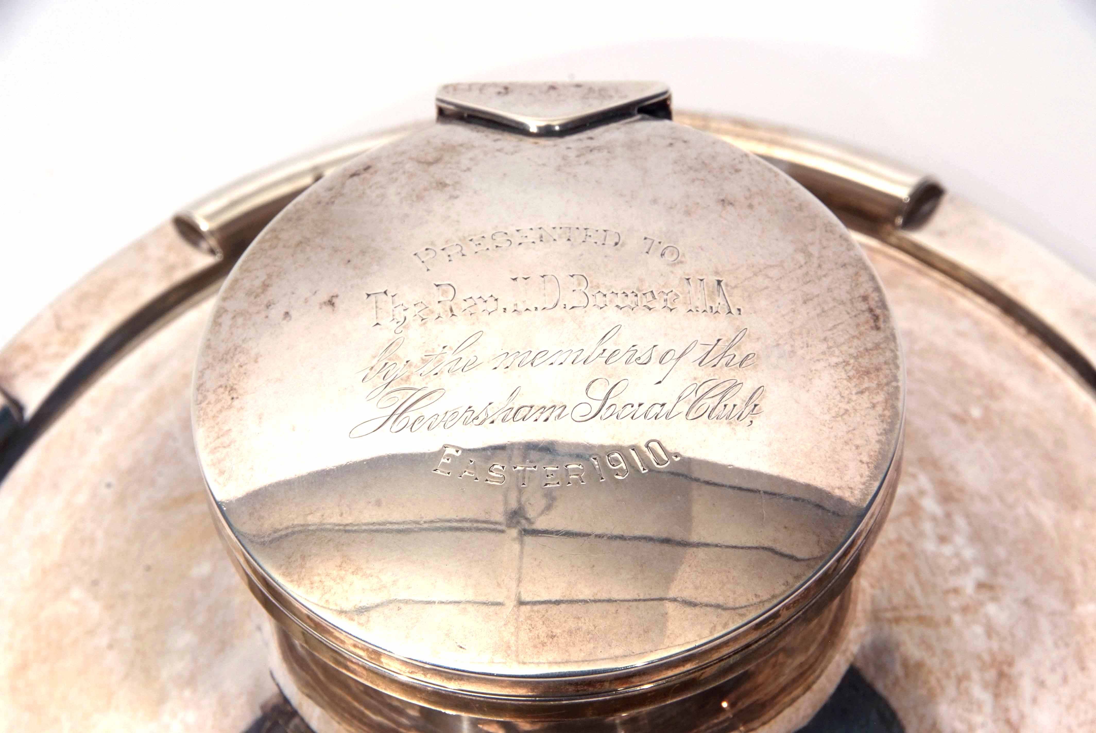 Edward VII presentation engraved oversized capstan inkwell of typical form, the hinged and domed - Image 3 of 4