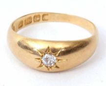 Antique 18ct gold and single stone diamond ring, the centre with an old cut diamond set in a star