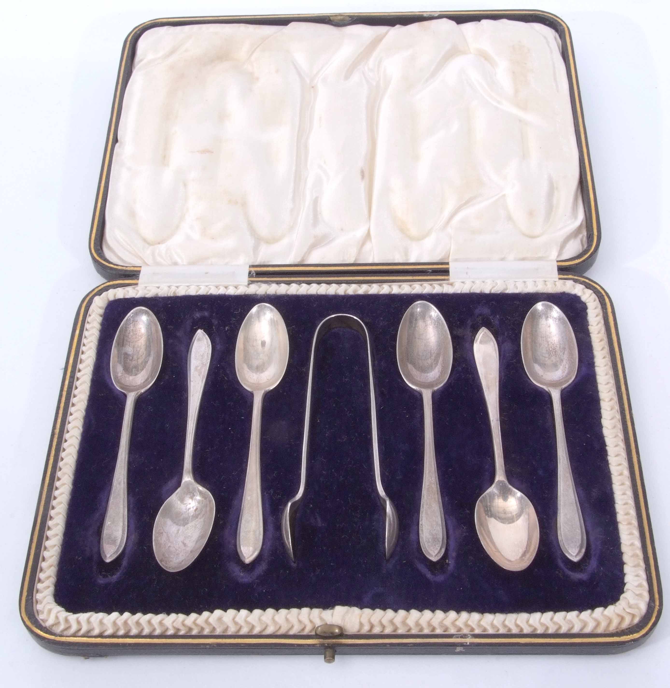 Cased set of George V tea spoons, combined weight approx 58gms, London 1921, maker's mark DF in a - Image 2 of 2