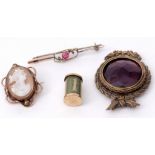 Mixed Lot: 9ct gold mounted £1 note charm, a 9ct stamped bar brooch set with a pink stone centre,