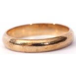 9ct gold plain polished design wedding ring, 2.8gms, size P