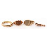 Mixed Lot: 9ct gold signet ring, a shield shaped panel engraved with a monogram, a 9ct gold plain