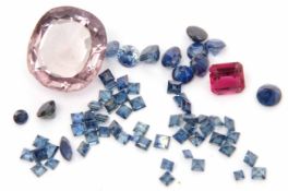 Mixed Lot: loose cut stones to include a pale amethyst, square cut ruby and a quantity of small