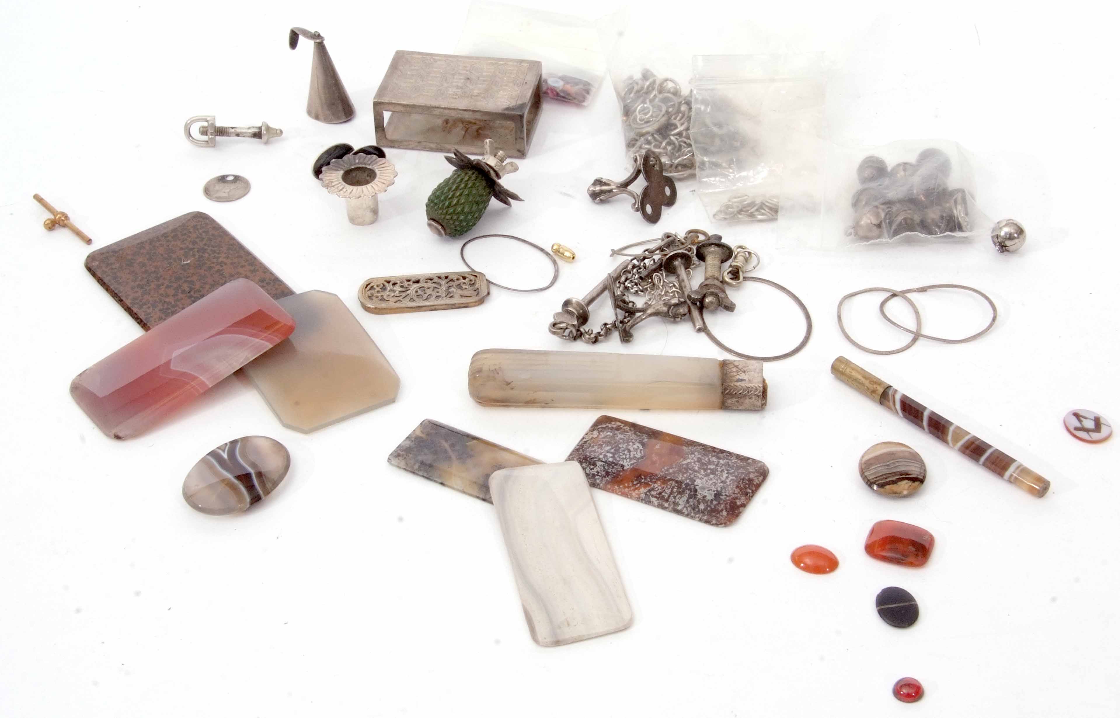 Mixed Lot: small box of agate pieces to include six rectangular shaped examples, two agate handles