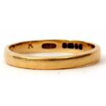 An 18ct gold wedding ring, hallmarked Birmingham 1951, 2.6gms, size O