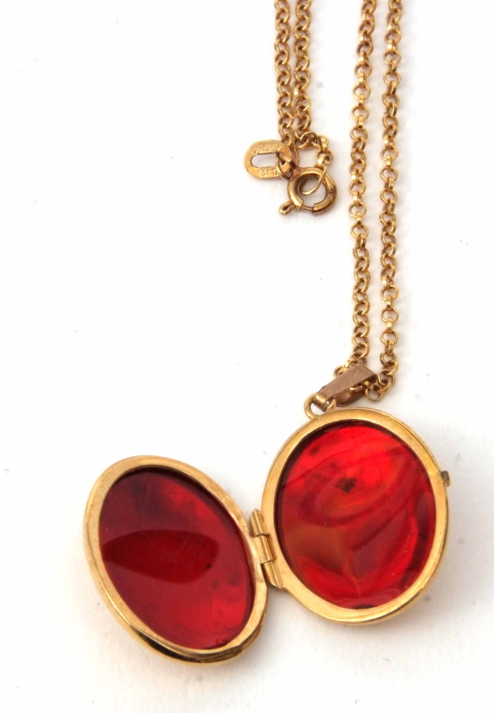 Modern 9ct gold locket and chain, the oval shaped locket with chased engraved foliate design - Image 3 of 3