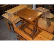 OAK FRAMED SET OF THREE NESTING TABLES ON TURNED SUPPORTS