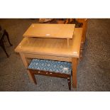 MODERN OAK FRAMED SMALL PROPORTION TABLE