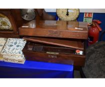 19TH CENTURY ROSEWOOD AND MOTHER OF PEARL INLAID TRAVELLING WRITING SLOPE