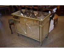 GOOD QUALITY MIRRORED DRAWER SIDEBOARD WITH THREE DRAWERS OVER TWO CUPBOARD DOORS