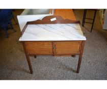 EDWARDIAN MAHOGANY FRAMED MARBLE TOP WASH STAND WITH TWO CUPBOARD DOORS