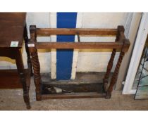 OAK TWISTED COLUMN STICK STAND