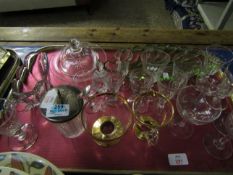 MIXED LOT OF GLASSWARES TO INCLUDE CONICAL GLASSES, LEAF DISH, PRESERVE POT ETC