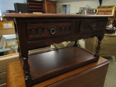 GOOD QUALITY OAK FRAMED RECTANGULAR COFFEE TABLE FITTED WITH TWO DRAWERS WITH OPEN SHELF