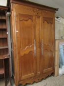 GOOD QUALITY 19TH CENTURY FRENCH WALNUT ARMOIRE FITTED WITH TWO DOORS, DECORATIVE LOCKS AND INLAID