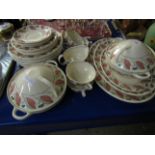 MIXED LOT OF SUZIE COOPER BEECHWOOD DINNER WARES