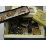 TIN MIXED SILVER PLATED WARES, COSTUME JEWELLERY, GENTS WRIST WATCHES ETC