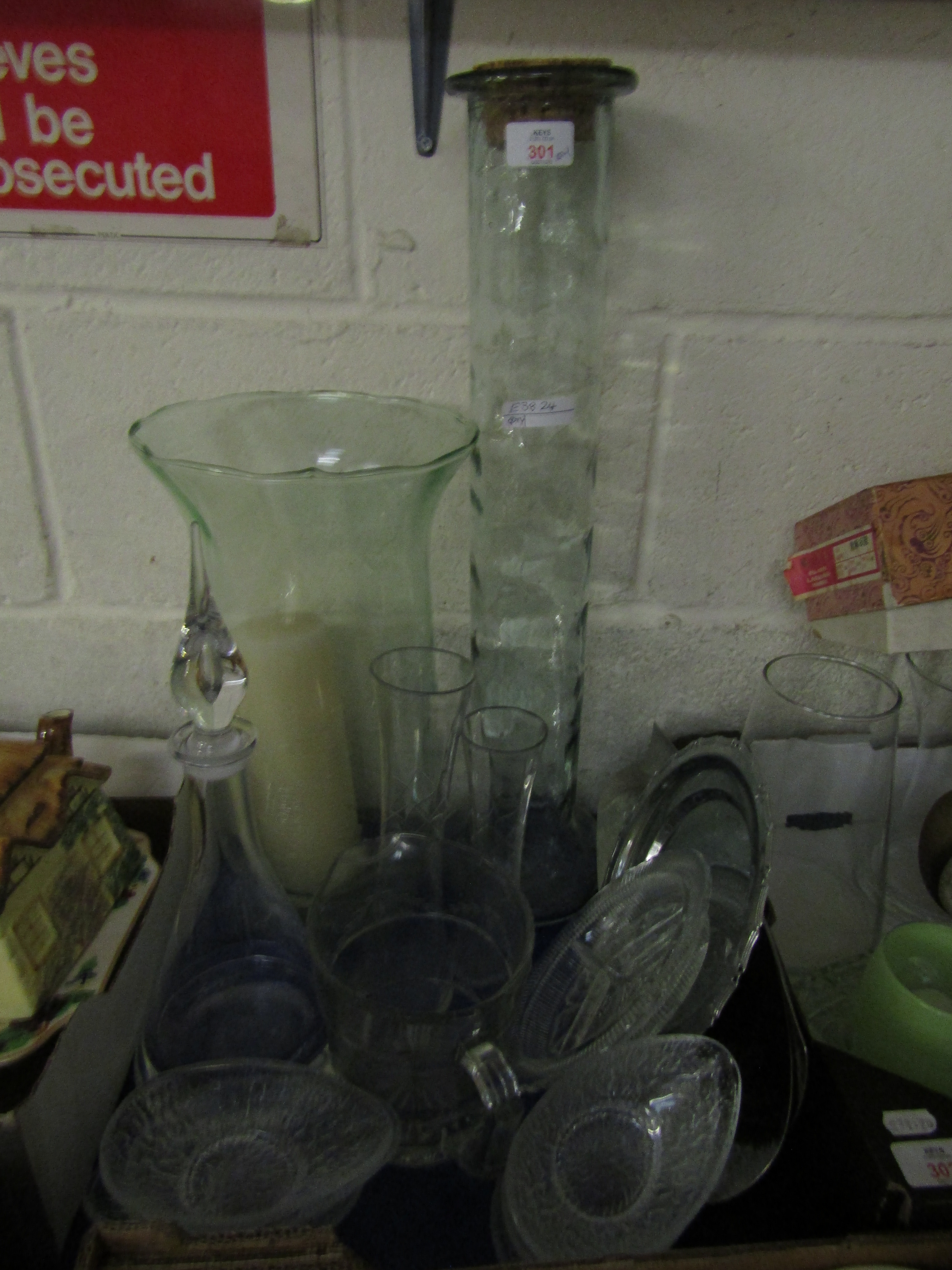 GLASS SPAGHETTI VASE, FURTHER LARGE MODERN GLASS VASE, DECANTER DISHES ETC